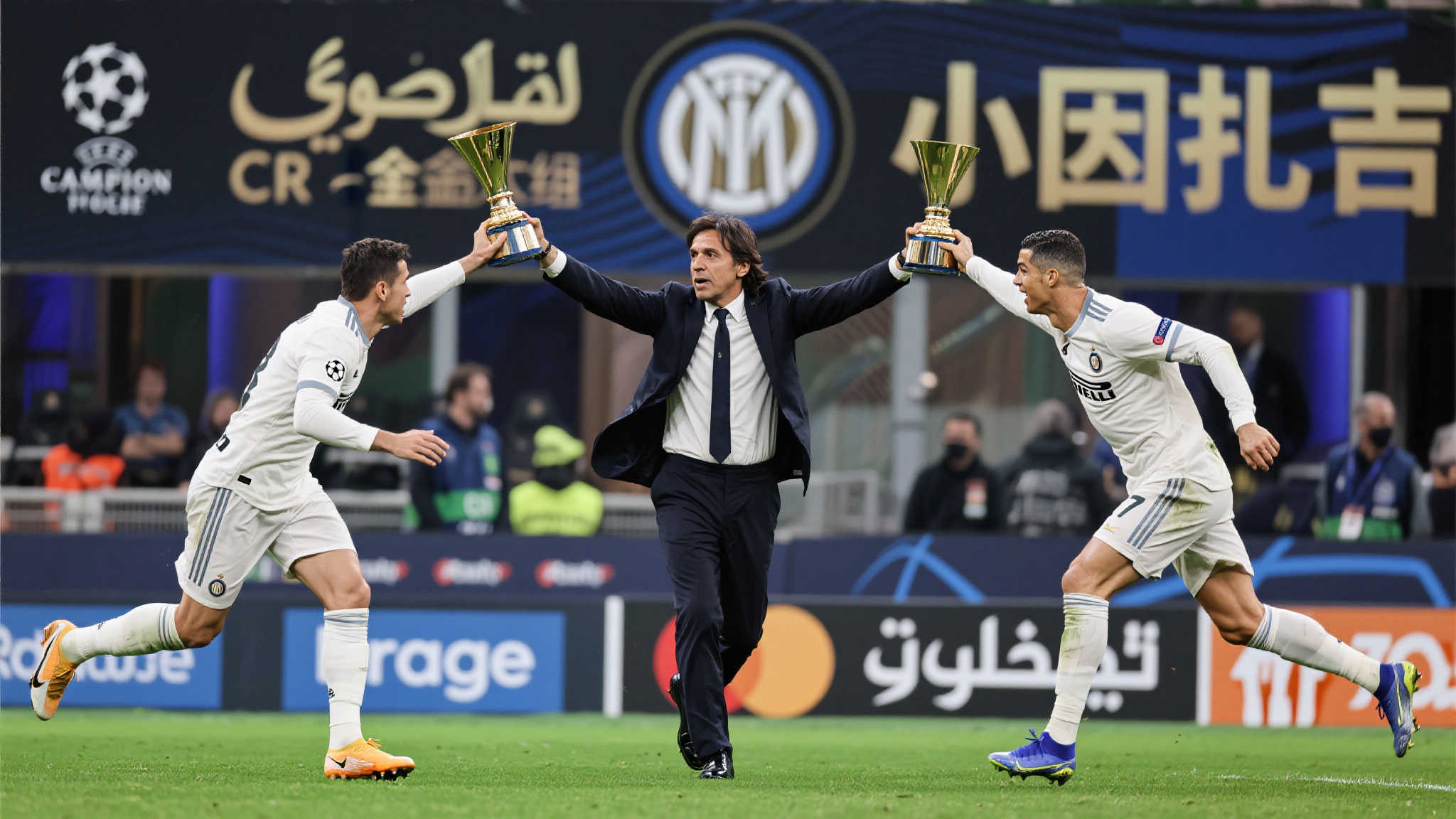 因扎吉加盟沙特:开启新篇章与团队同行 “小因扎吉”,全名西蒙尼·因扎吉,以其精准“两翼齐